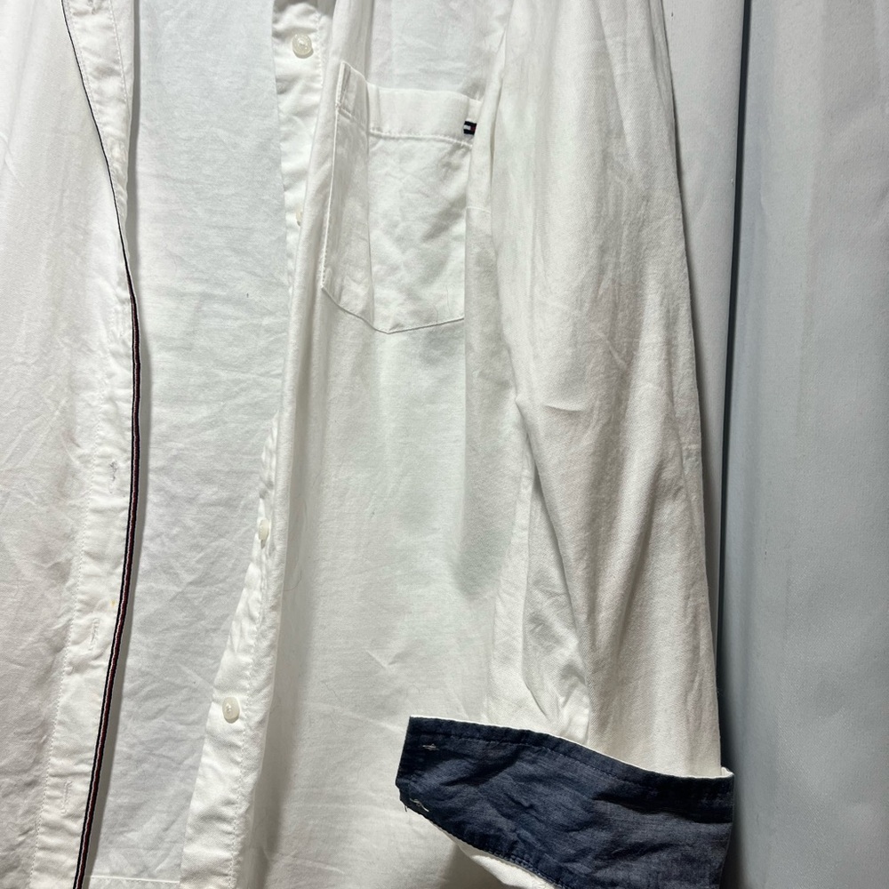 Tommy Hilfiger White Button-Down Shirt with Navy Accents Size Large - Picture 5 of 12